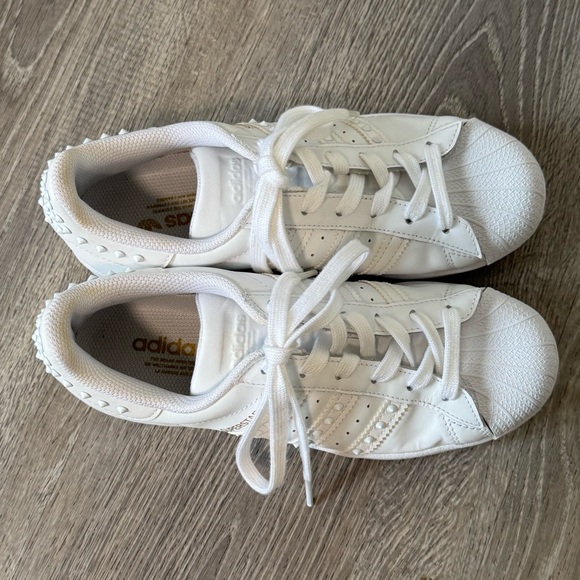 Adidas Studded Spikes White Superstars Sneakers 6 - Picture 3 of 12